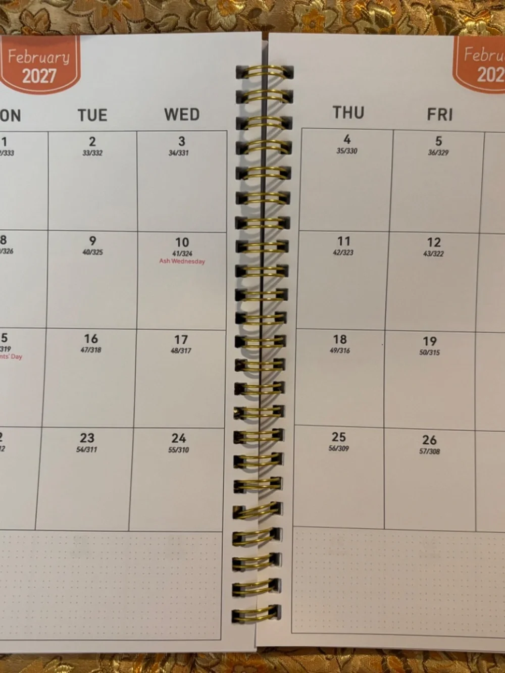2026-2030 Monthly Planner 5 Year Calendar Organizer Cat & Roses